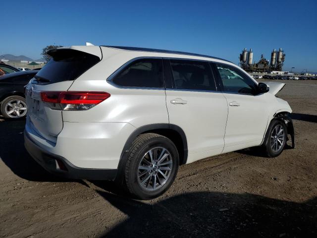 Photo 2 VIN: 5TDJZRFH5JS540308 - TOYOTA HIGHLANDER 