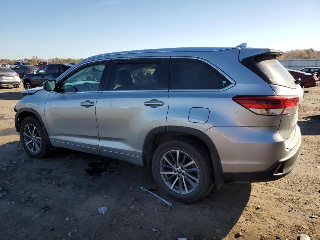 Photo 1 VIN: 5TDJZRFH5JS556363 - TOYOTA HIGHLANDER 