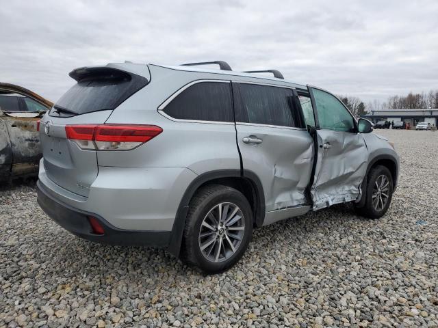 Photo 2 VIN: 5TDJZRFH5JS562339 - TOYOTA HIGHLANDER 