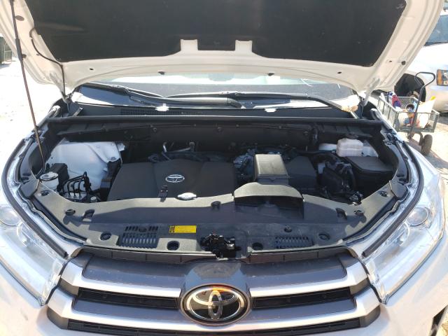 Photo 6 VIN: 5TDJZRFH5JS809276 - TOYOTA HIGHLANDER 