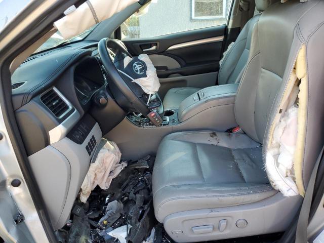 Photo 6 VIN: 5TDJZRFH5JS817748 - TOYOTA HIGHLANDER 