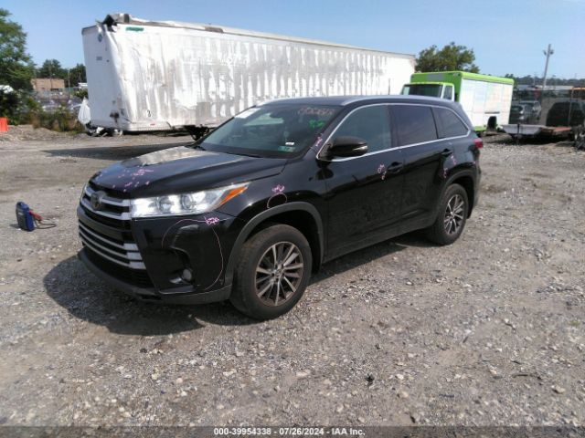 Photo 1 VIN: 5TDJZRFH5JS820813 - TOYOTA HIGHLANDER 