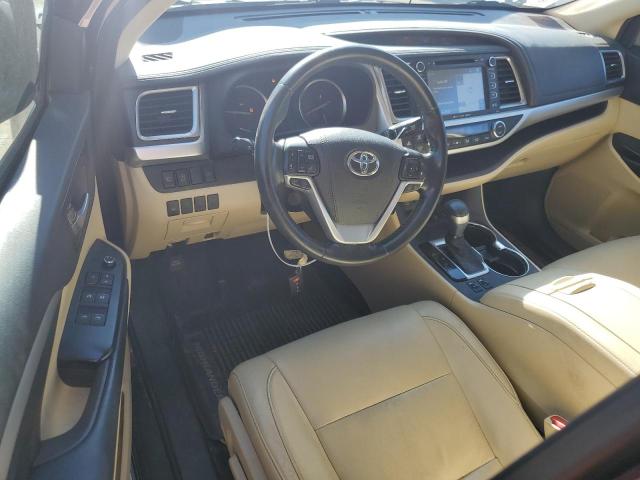 Photo 7 VIN: 5TDJZRFH5JS838499 - TOYOTA HIGHLANDER 