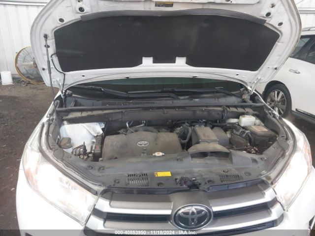 Photo 9 VIN: 5TDJZRFH5JS881093 - TOYOTA HIGHLANDER 