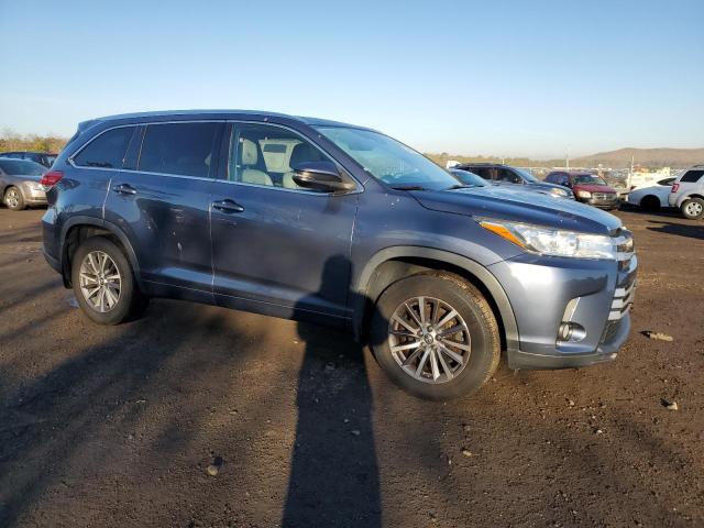 Photo 3 VIN: 5TDJZRFH5JS884625 - TOYOTA HIGHLANDER 