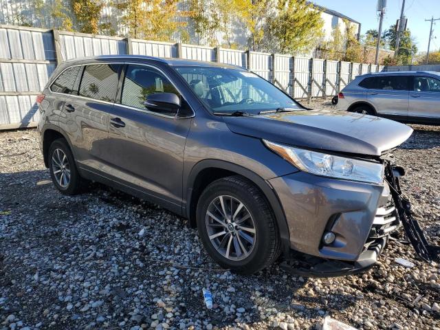 Photo 3 VIN: 5TDJZRFH5JS897245 - TOYOTA HIGHLANDER 