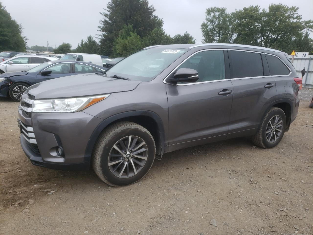 Photo 0 VIN: 5TDJZRFH5JS898508 - TOYOTA HIGHLANDER 