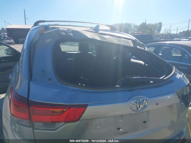 Photo 5 VIN: 5TDJZRFH5JS900404 - TOYOTA HIGHLANDER 