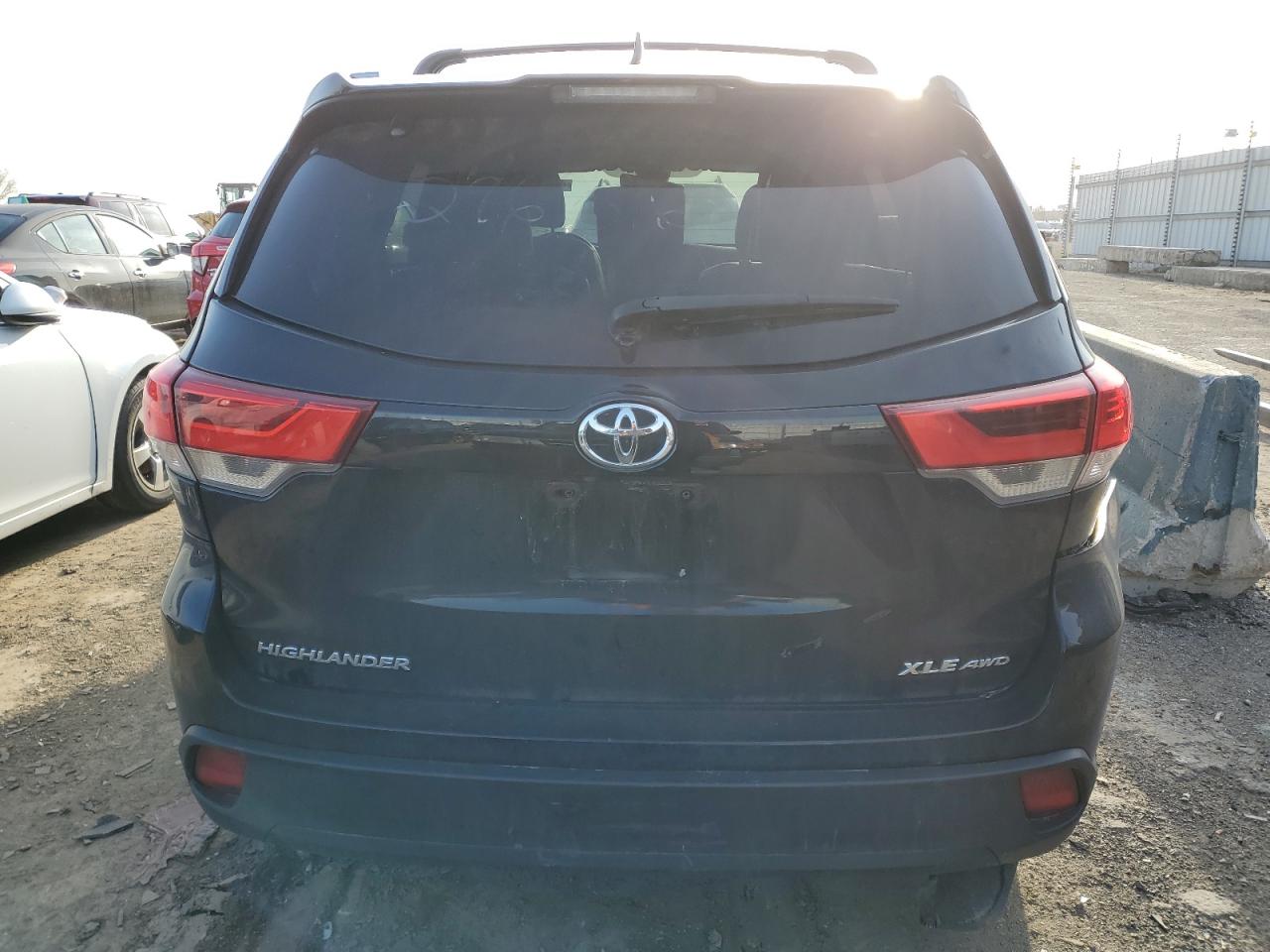 Photo 5 VIN: 5TDJZRFH5KS594046 - TOYOTA HIGHLANDER 