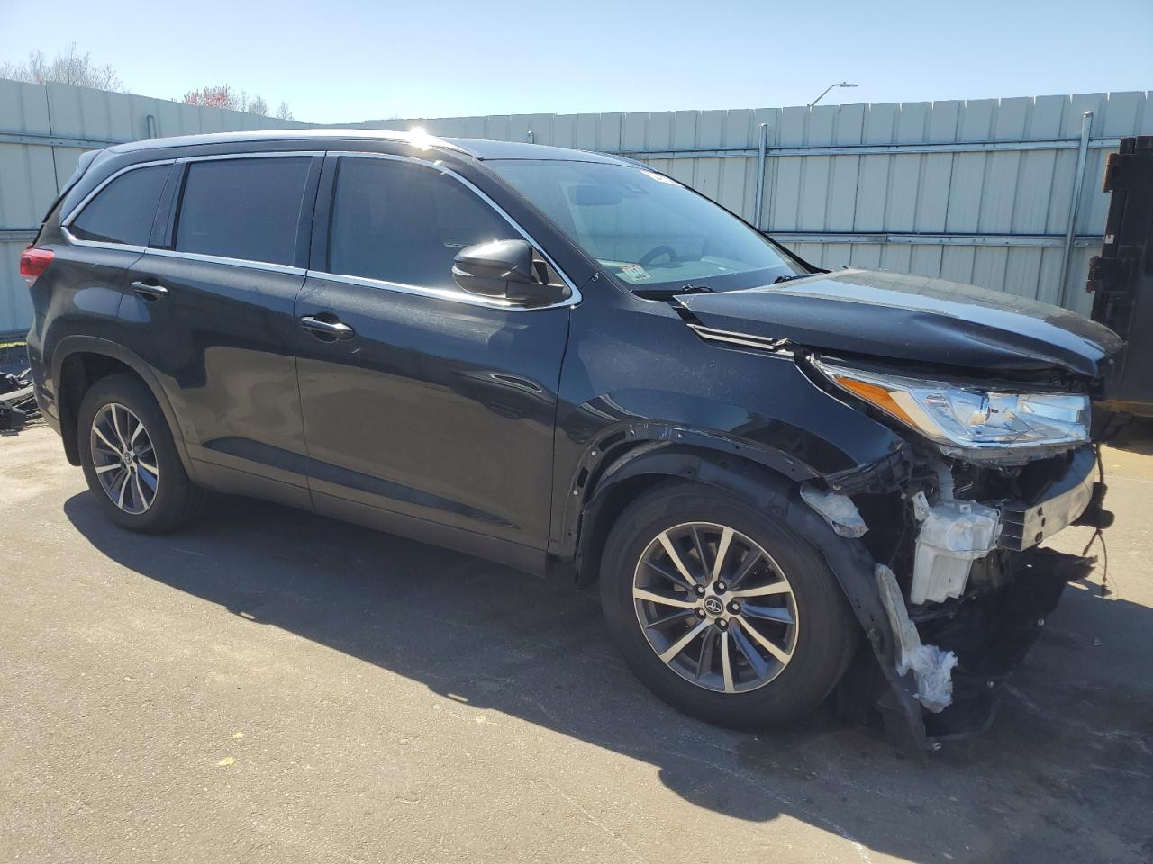 Photo 3 VIN: 5TDJZRFH5KS625263 - TOYOTA HIGHLANDER 