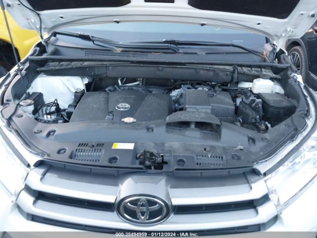 Photo 9 VIN: 5TDJZRFH5KS627353 - TOYOTA HIGHLANDER 