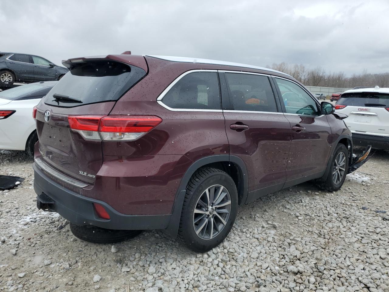 Photo 2 VIN: 5TDJZRFH5KS738520 - TOYOTA HIGHLANDER 