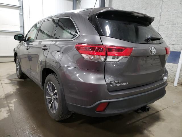 Photo 2 VIN: 5TDJZRFH6HS446996 - TOYOTA HIGHLANDER 