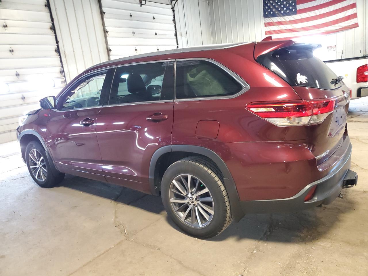 Photo 1 VIN: 5TDJZRFH6HS456492 - TOYOTA HIGHLANDER 