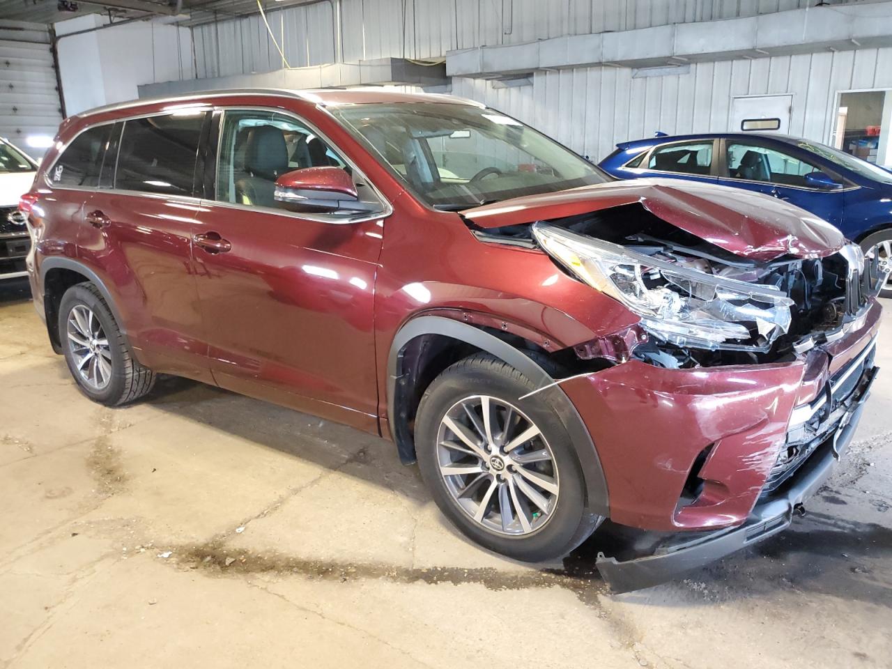 Photo 3 VIN: 5TDJZRFH6HS456492 - TOYOTA HIGHLANDER 