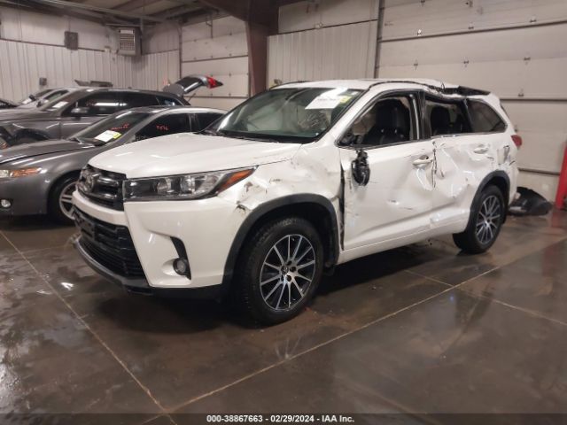 Photo 1 VIN: 5TDJZRFH6JS491099 - TOYOTA HIGHLANDER 