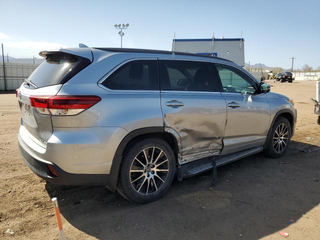 Photo 2 VIN: 5TDJZRFH6JS492320 - TOYOTA HIGHLANDER 