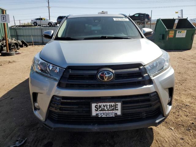 Photo 4 VIN: 5TDJZRFH6JS492320 - TOYOTA HIGHLANDER 