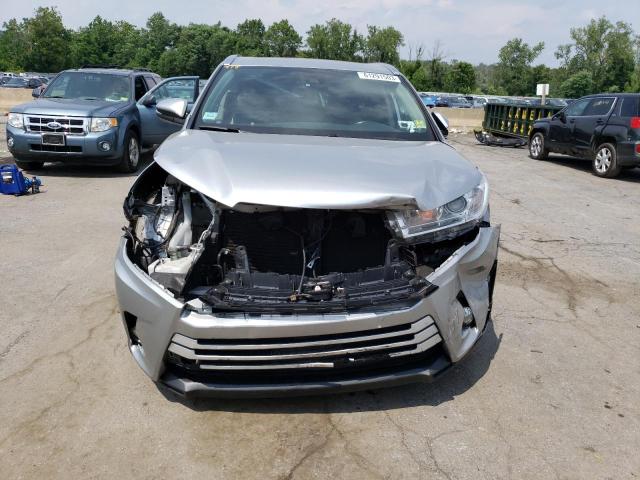 Photo 4 VIN: 5TDJZRFH6JS525039 - TOYOTA HIGHLANDER 