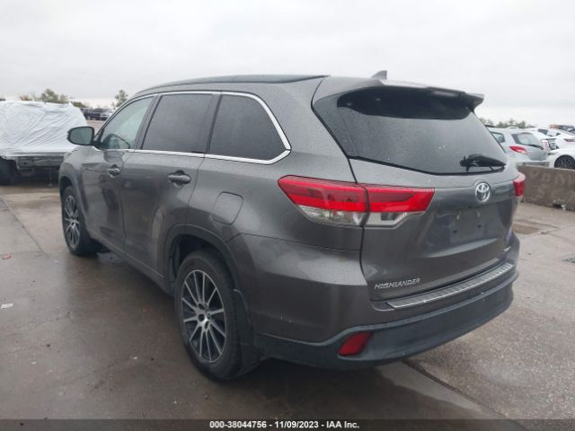 Photo 2 VIN: 5TDJZRFH6JS549518 - TOYOTA HIGHLANDER 