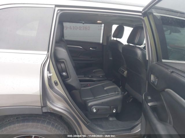 Photo 7 VIN: 5TDJZRFH6JS549518 - TOYOTA HIGHLANDER 