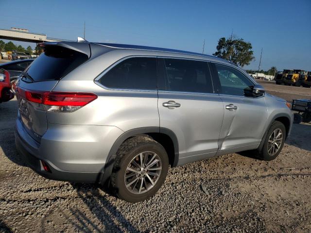 Photo 2 VIN: 5TDJZRFH6JS550815 - TOYOTA HIGHLANDER 