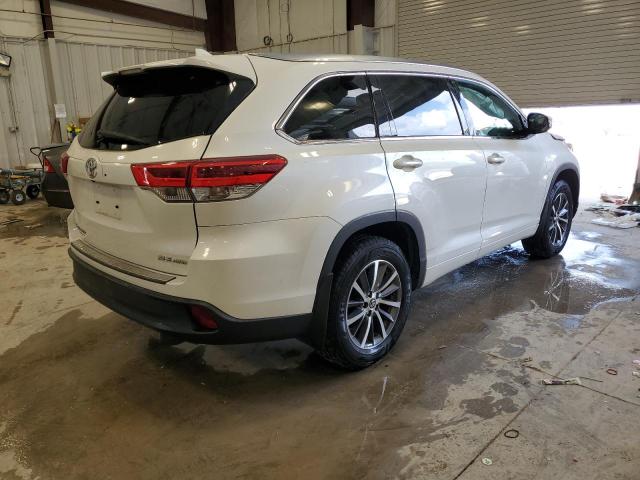 Photo 2 VIN: 5TDJZRFH6JS557411 - TOYOTA HIGHLANDER 