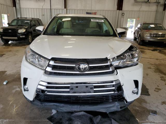 Photo 4 VIN: 5TDJZRFH6JS557411 - TOYOTA HIGHLANDER 