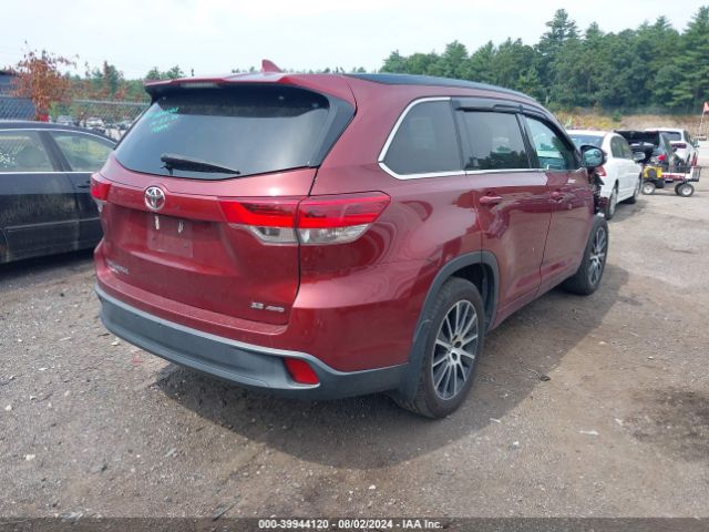 Photo 3 VIN: 5TDJZRFH6JS817919 - TOYOTA HIGHLANDER 