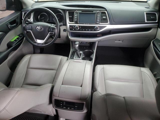 Photo 7 VIN: 5TDJZRFH6JS824580 - TOYOTA HIGHLANDER 