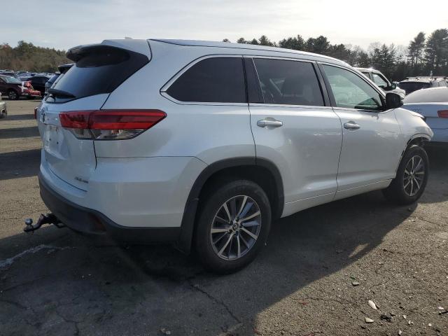 Photo 2 VIN: 5TDJZRFH6JS838706 - TOYOTA HIGHLANDER 