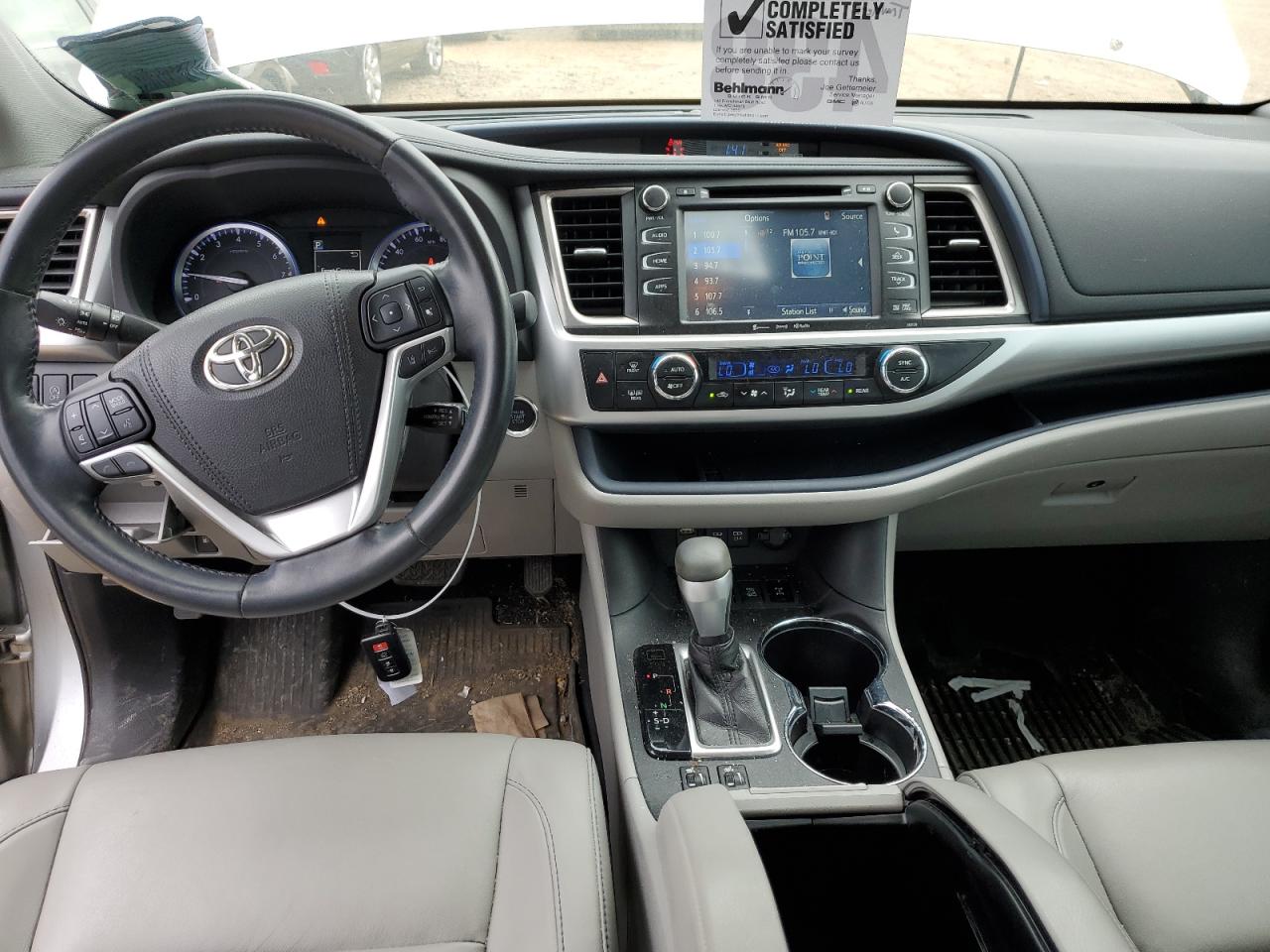 Photo 7 VIN: 5TDJZRFH6JS856963 - TOYOTA HIGHLANDER 