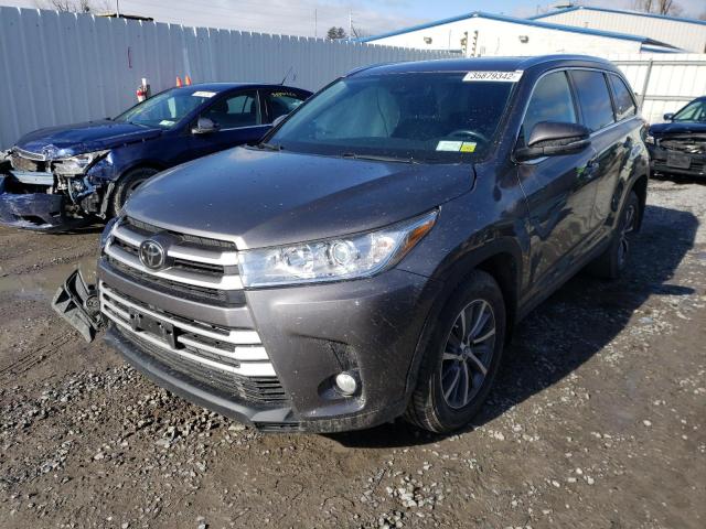 Photo 1 VIN: 5TDJZRFH6JS859121 - TOYOTA HIGHLANDER 