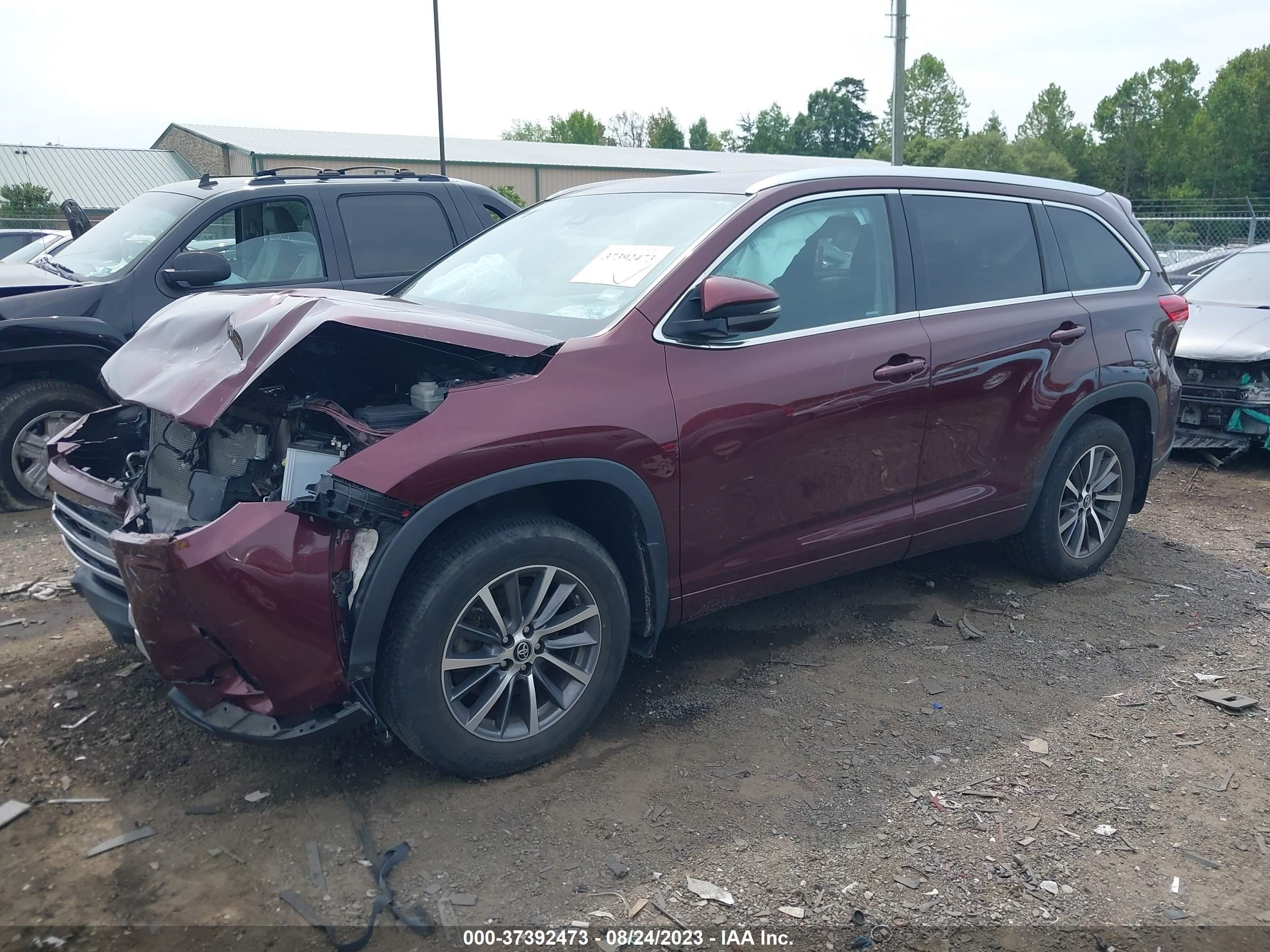 Photo 1 VIN: 5TDJZRFH6JS906776 - TOYOTA HIGHLANDER 