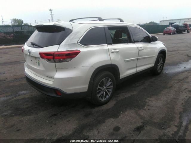 Photo 3 VIN: 5TDJZRFH6KS565672 - TOYOTA HIGHLANDER 