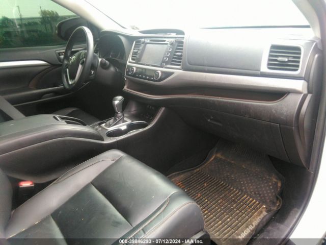 Photo 4 VIN: 5TDJZRFH6KS565672 - TOYOTA HIGHLANDER 