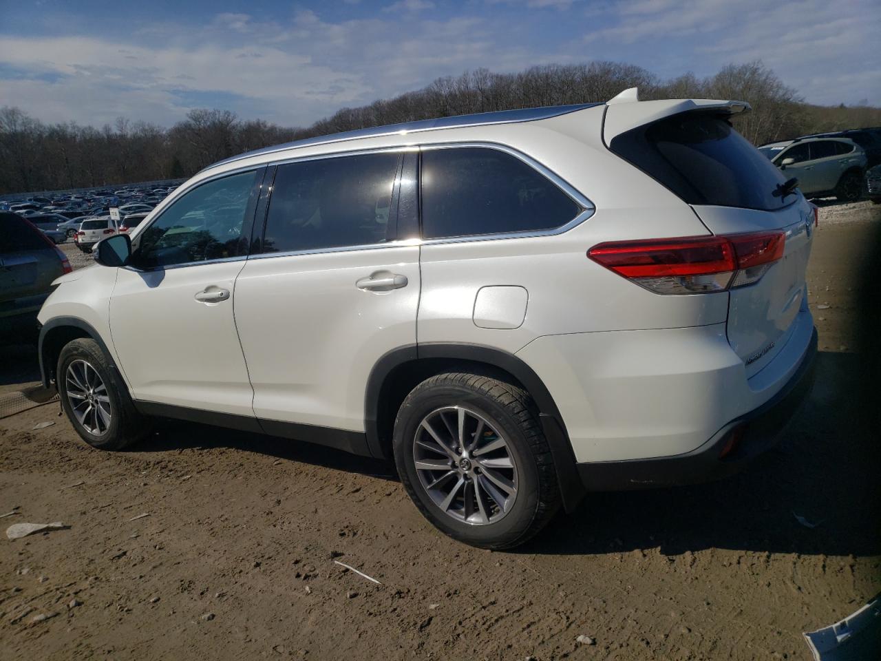 Photo 1 VIN: 5TDJZRFH6KS593178 - TOYOTA HIGHLANDER 