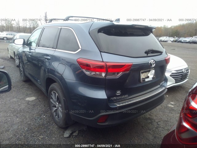 Photo 2 VIN: 5TDJZRFH6KS945823 - TOYOTA HIGHLANDER 