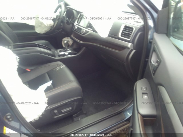 Photo 4 VIN: 5TDJZRFH6KS945823 - TOYOTA HIGHLANDER 