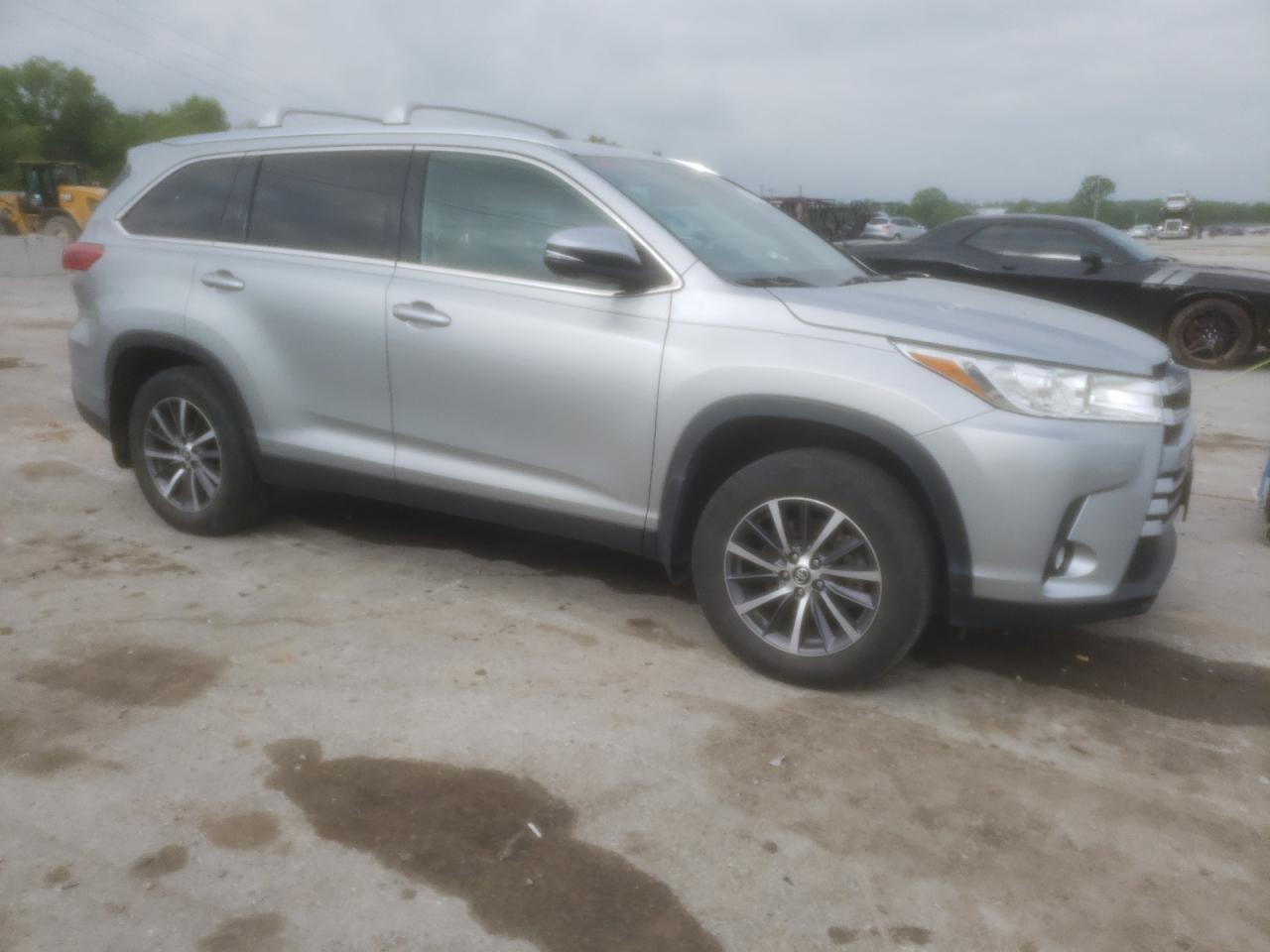 Photo 3 VIN: 5TDJZRFH6KS948897 - TOYOTA HIGHLANDER 