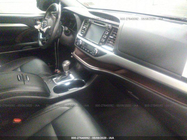 Photo 4 VIN: 5TDJZRFH6KS990681 - TOYOTA HIGHLANDER 