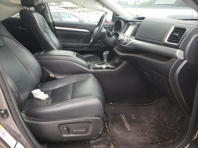 Photo 4 VIN: 5TDJZRFH7HS358748 - TOYOTA HIGHLANDER 