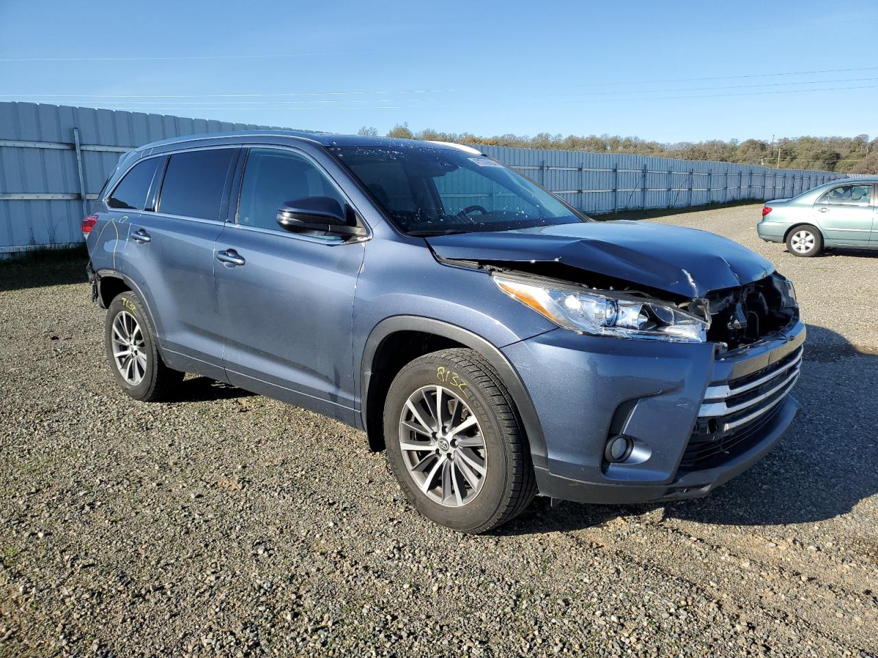 Photo 3 VIN: 5TDJZRFH7HS376344 - TOYOTA HIGHLANDER 