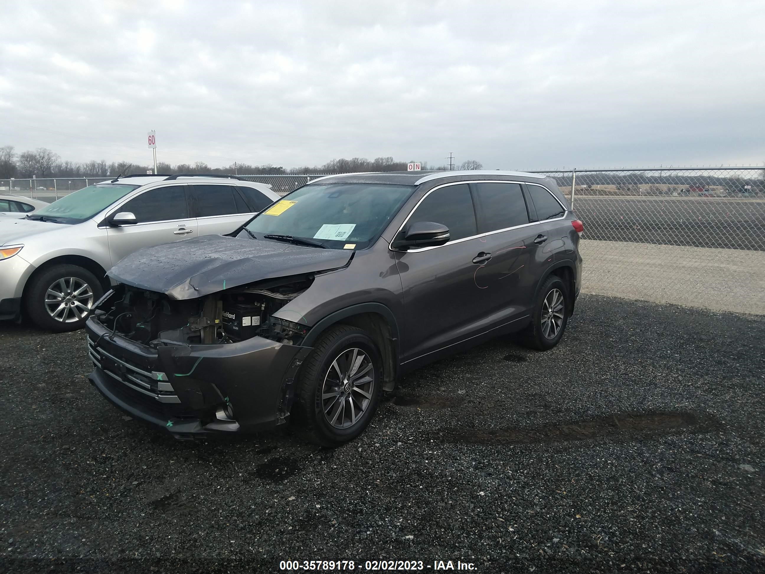 Photo 1 VIN: 5TDJZRFH7HS385870 - TOYOTA HIGHLANDER 