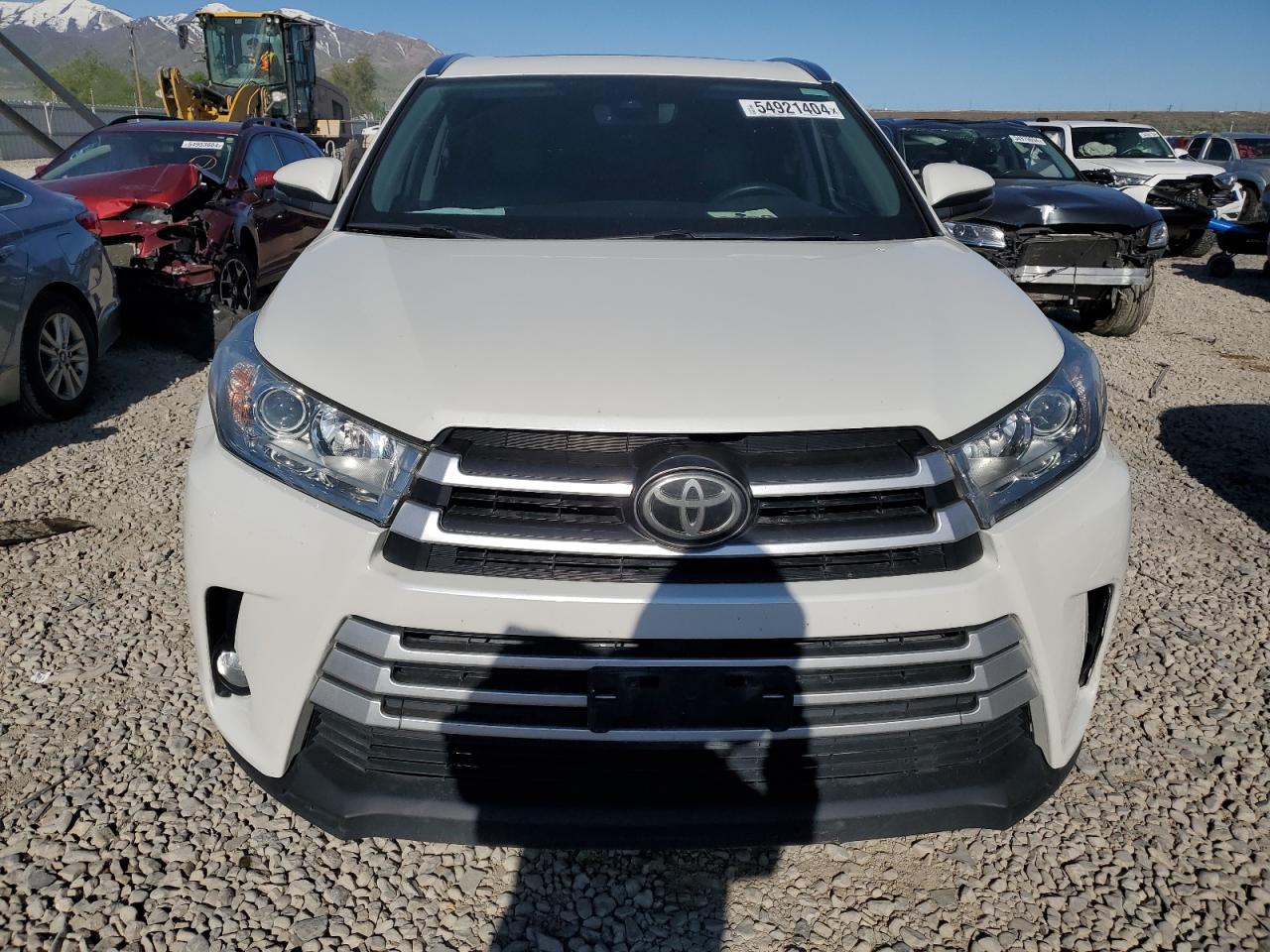 Photo 4 VIN: 5TDJZRFH7HS413537 - TOYOTA HIGHLANDER 