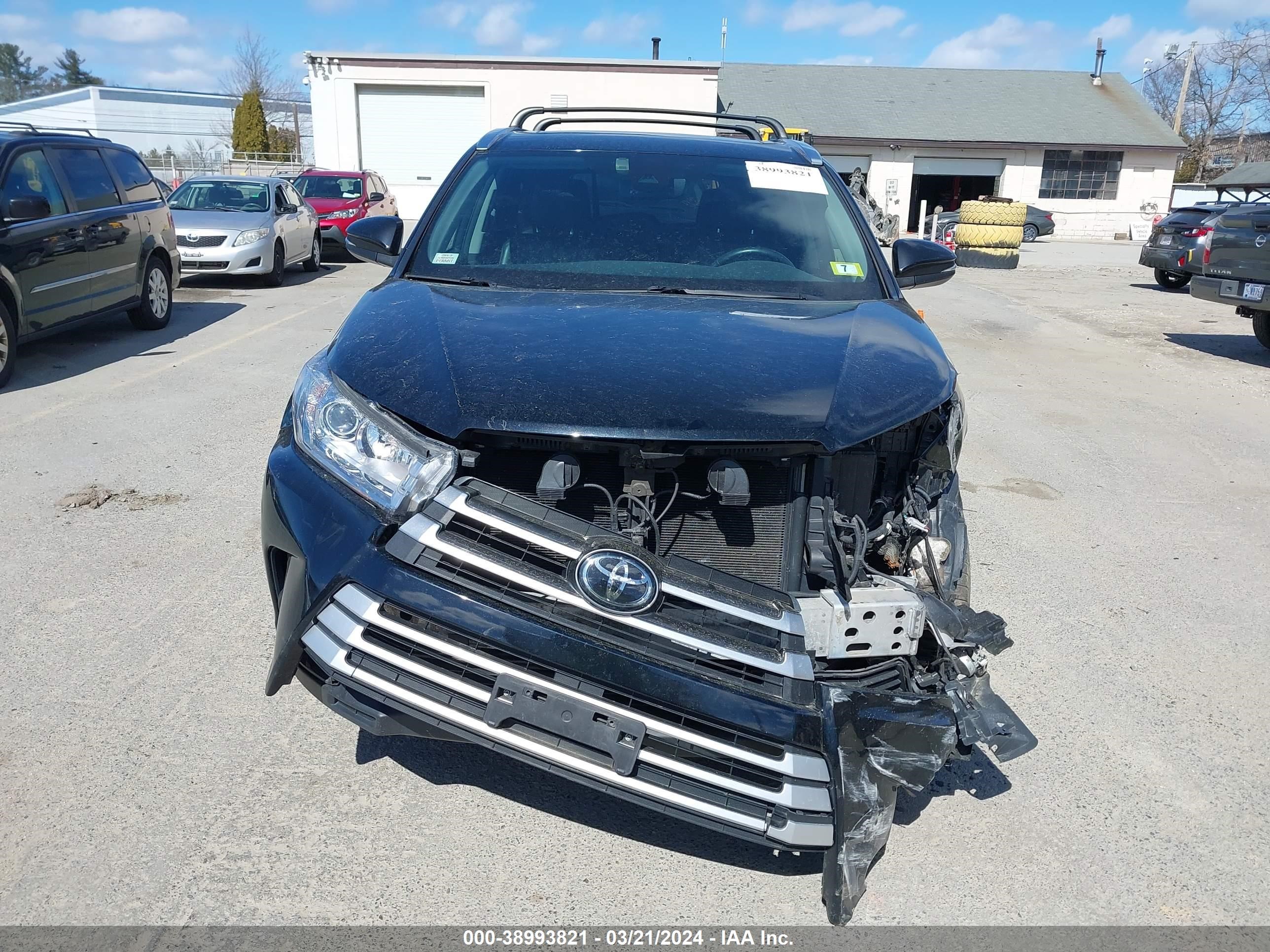 Photo 11 VIN: 5TDJZRFH7HS435361 - TOYOTA HIGHLANDER 