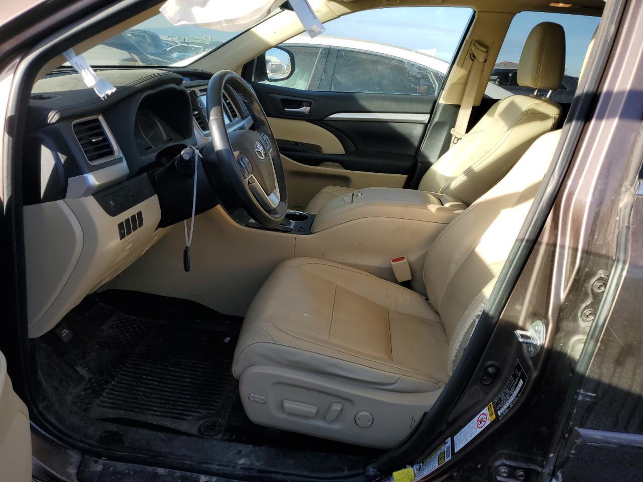 Photo 6 VIN: 5TDJZRFH7HS444433 - TOYOTA HIGHLANDER 