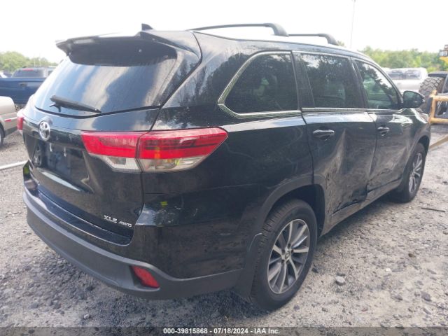 Photo 3 VIN: 5TDJZRFH7HS473477 - TOYOTA HIGHLANDER 