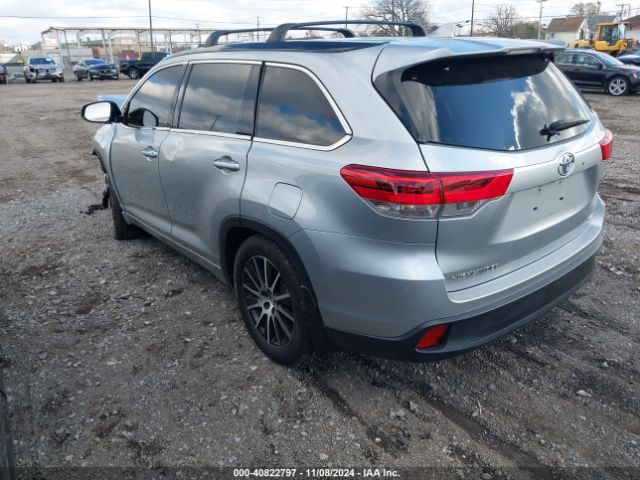 Photo 2 VIN: 5TDJZRFH7HS509054 - TOYOTA HIGHLANDER 