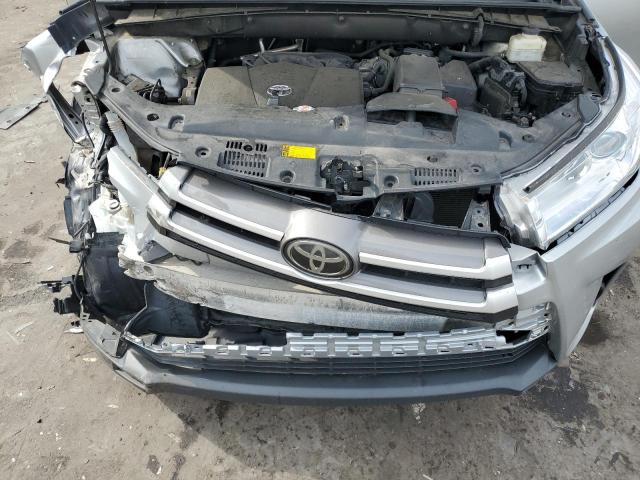 Photo 11 VIN: 5TDJZRFH7JS487711 - TOYOTA HIGHLANDER 